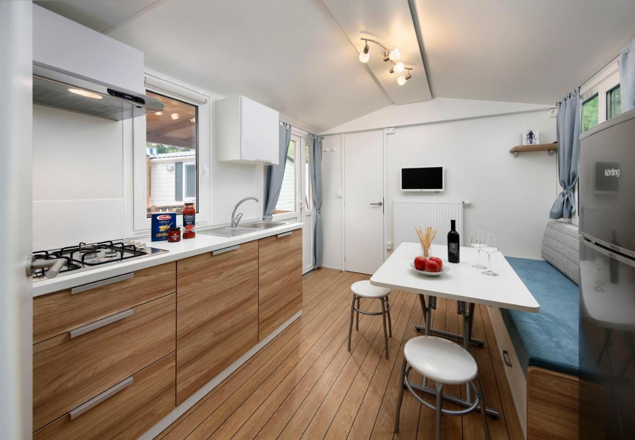 Knaus Campingpark Huenfeld Ngoại thất bức ảnh