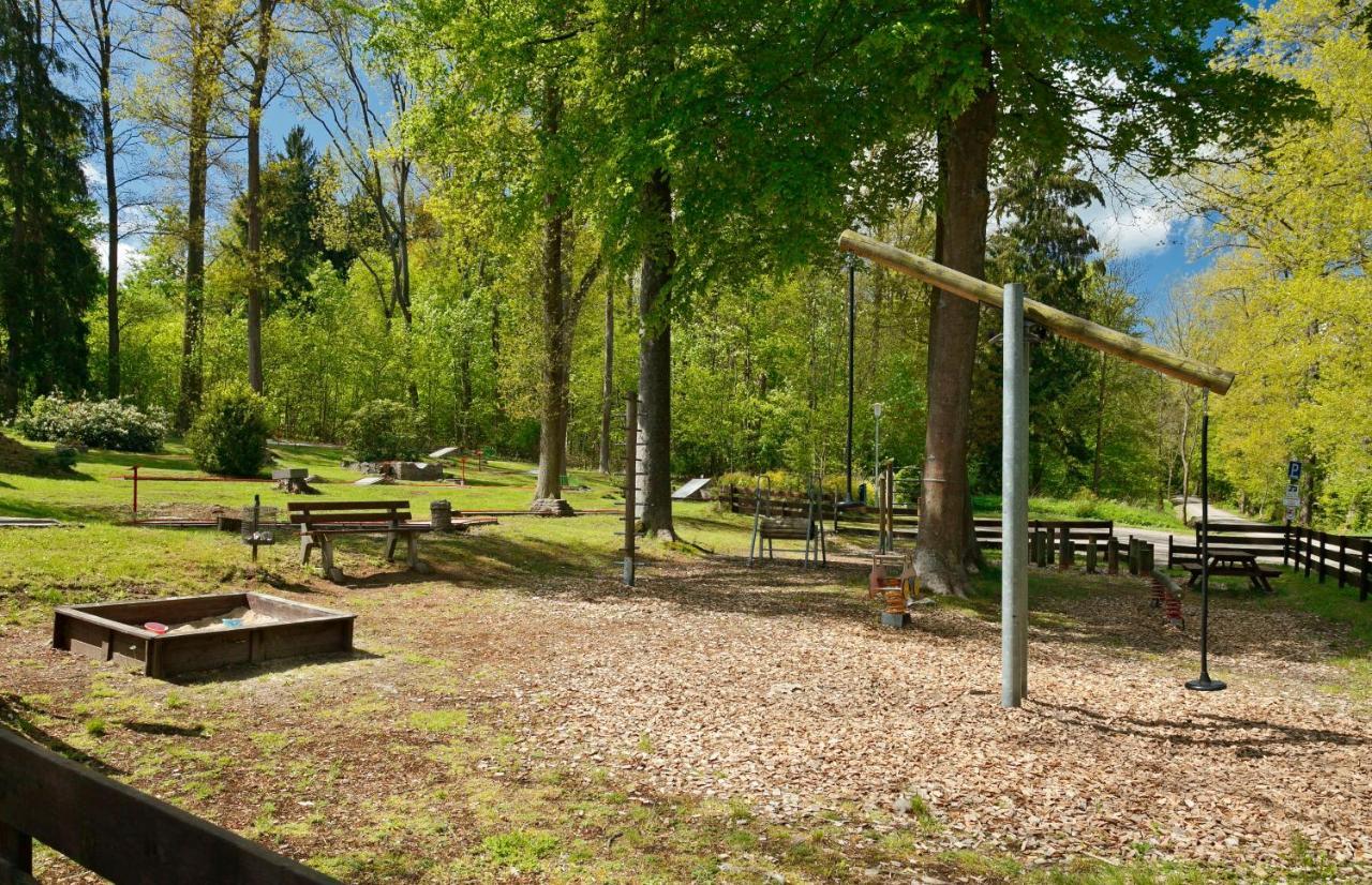Knaus Campingpark Huenfeld Ngoại thất bức ảnh
